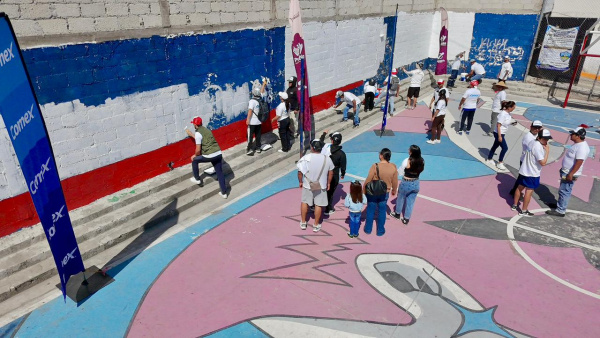 Realiza Gobierno de Pepe Chedraui Jornada de Pintura en Cancha La Rosa