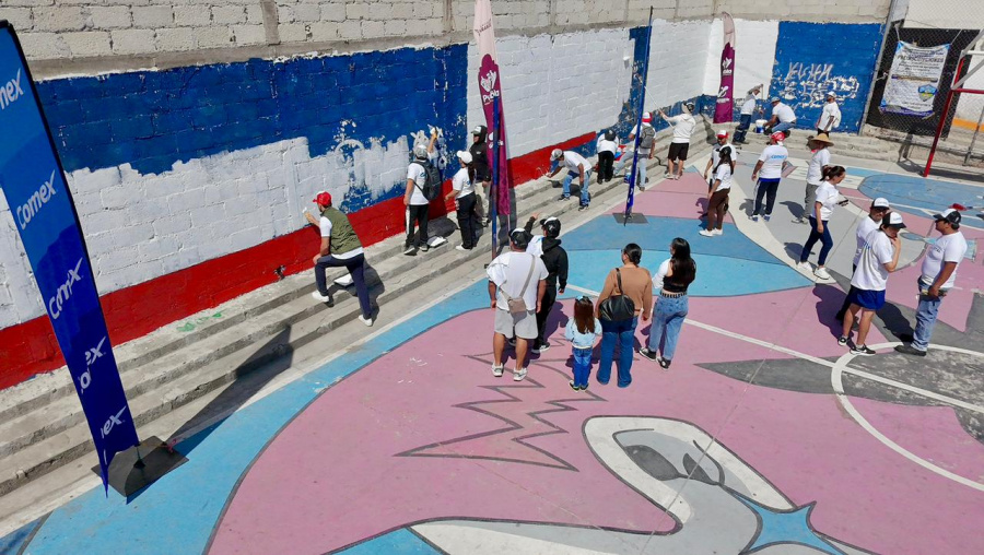 Realiza Gobierno de Pepe Chedraui Jornada de Pintura en Cancha La Rosa