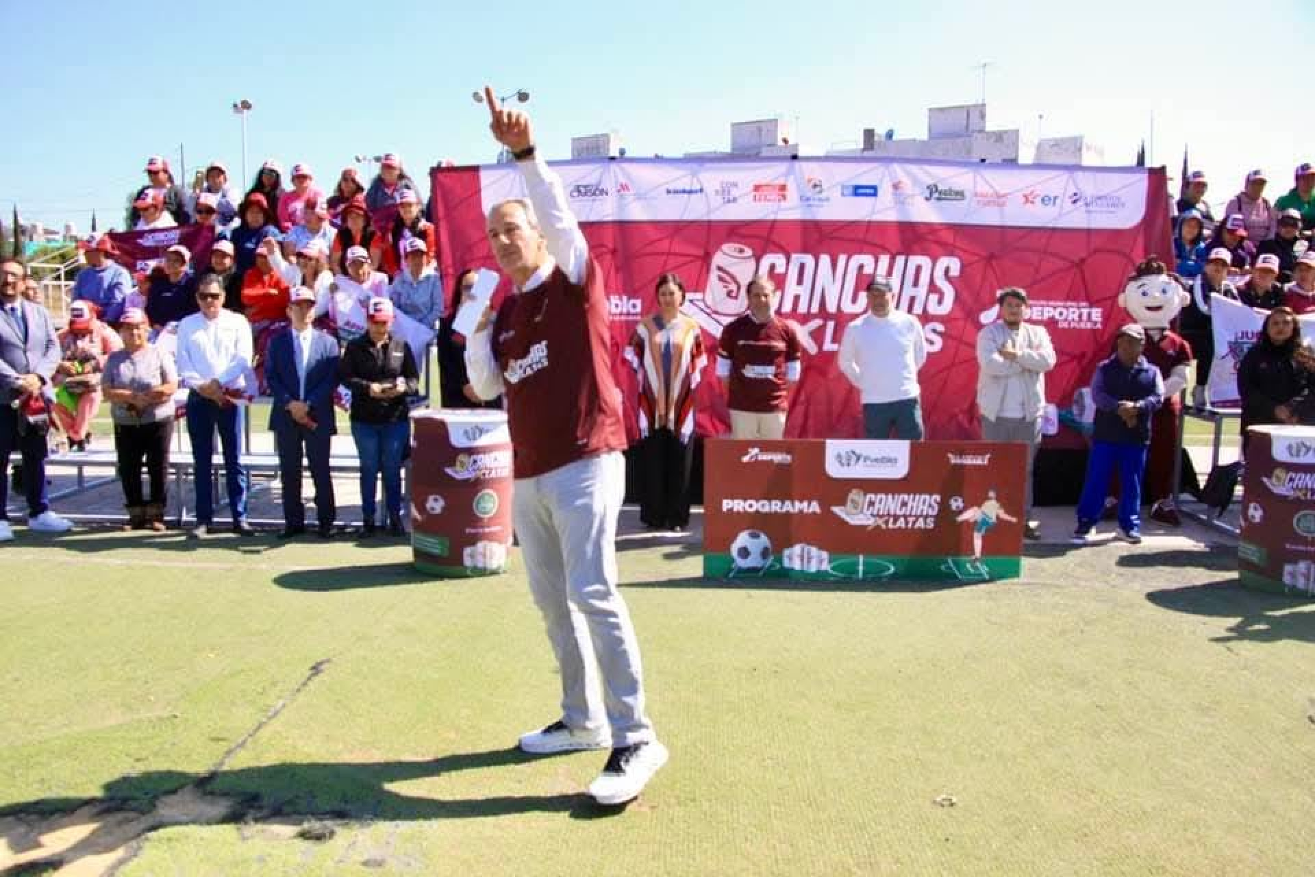 Arranca Pepe Chedraui la campa&ntilde;a Canchas x Latas en la Rivera Anaya
