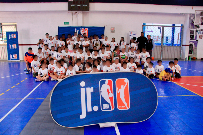 Realiza Gobierno de Pepe Chedraui Cl&iacute;nica de B&aacute;squetbol con Jr. NBA en Puebla