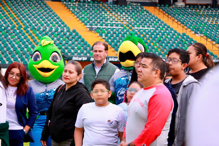 Fomenta Gobierno de la Ciudad el deporte a través de visitas guiadas en el estadio Hermanos Serdán