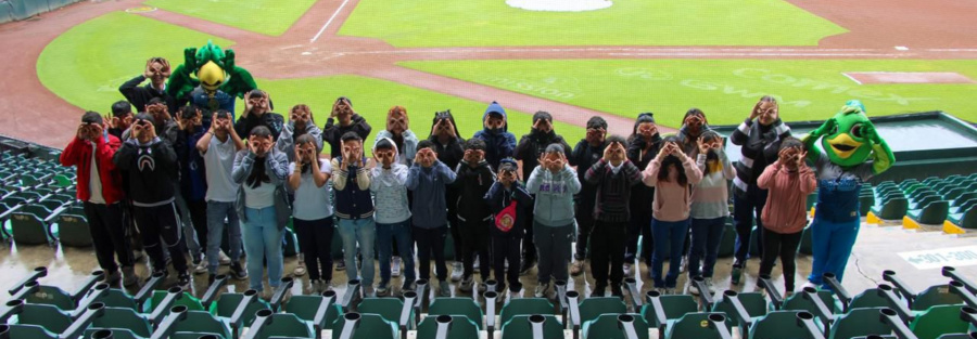 Realizan IMDP, SMDIF y Pericos de Puebla clínica deportiva para niñas y niños del Centro de Día
